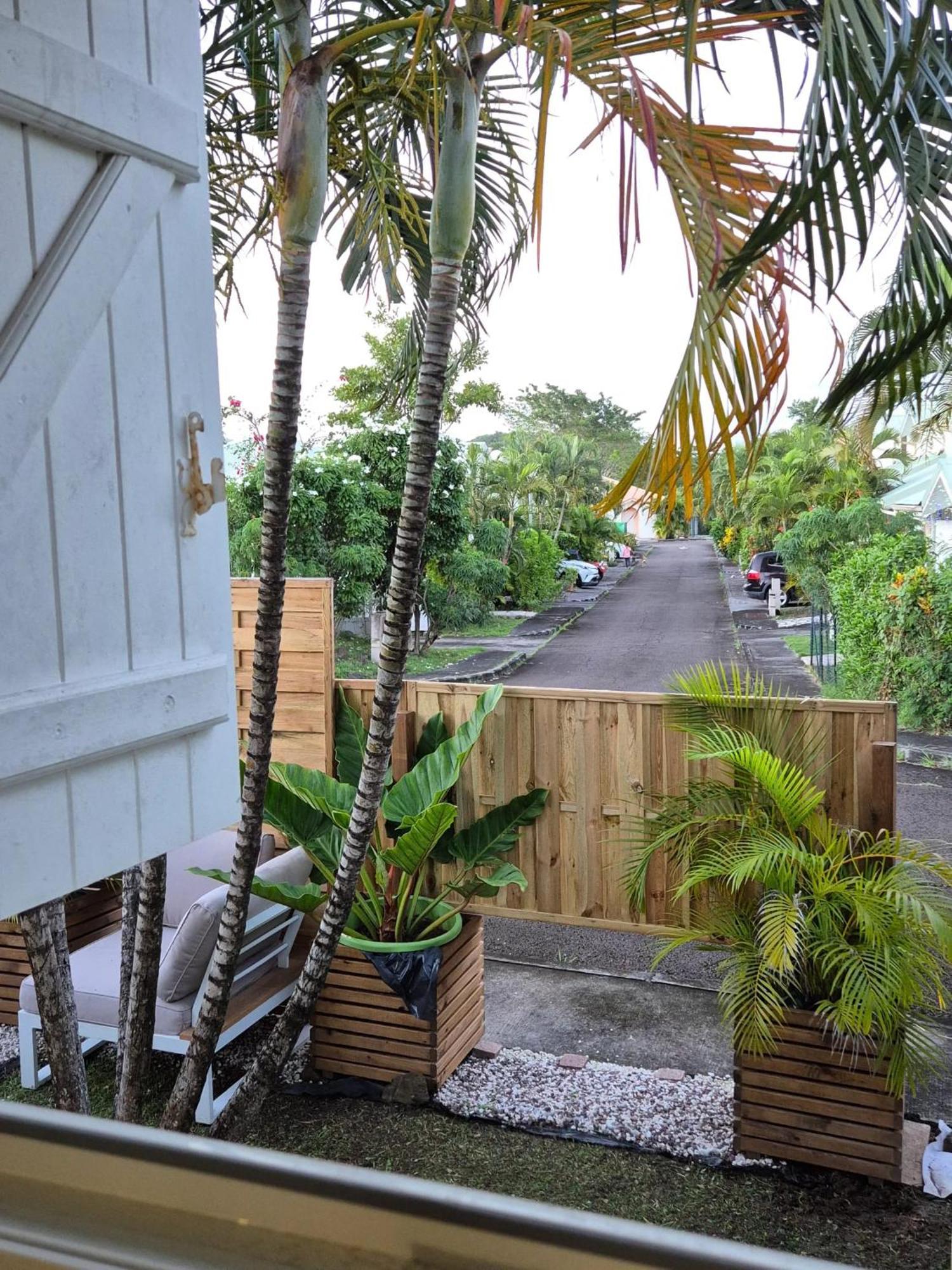 Maison Charmante A Sainte-Anne Avec Jardin Et Pergola En Bois. Eksteriør billede
