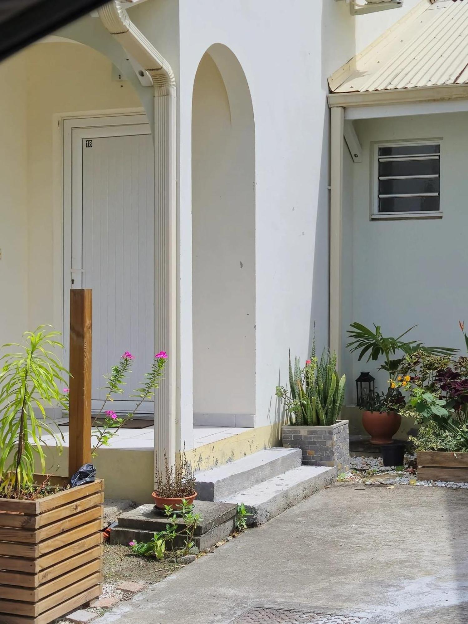 Maison Charmante A Sainte-Anne Avec Jardin Et Pergola En Bois. Eksteriør billede